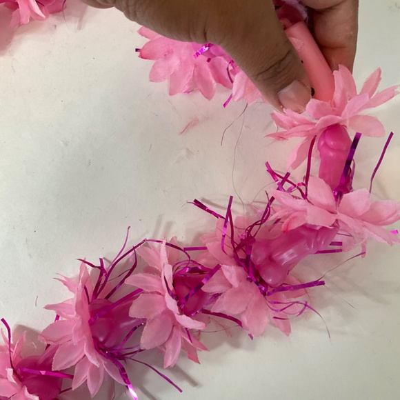 Bachelorette Party Favors includes Headband, Straws and Necklace - Picture 3 of 9